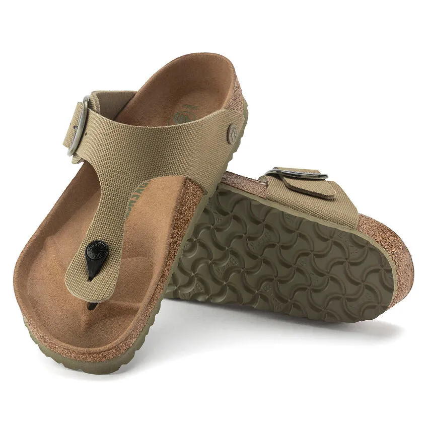 WOMEN'S BIRKENSTOCK GIZEH BIG BUCKLE RIVET LOGO SANDAL | FADED KHAKI